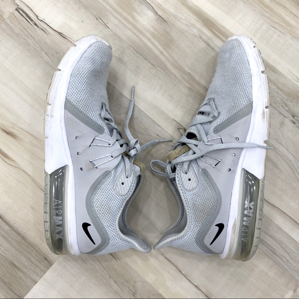 Nike Air Max Gray white sneaker shoes Sz 11